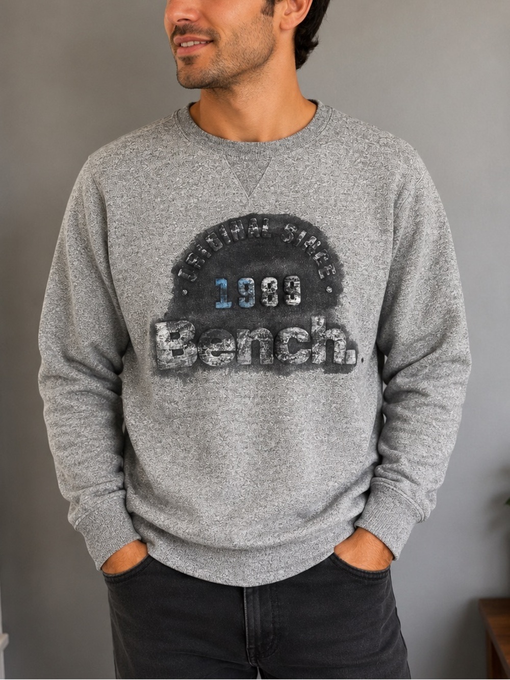 Bench Original Since 1989 Gray Graphic Crewneck Sweatshirt Men’s XS